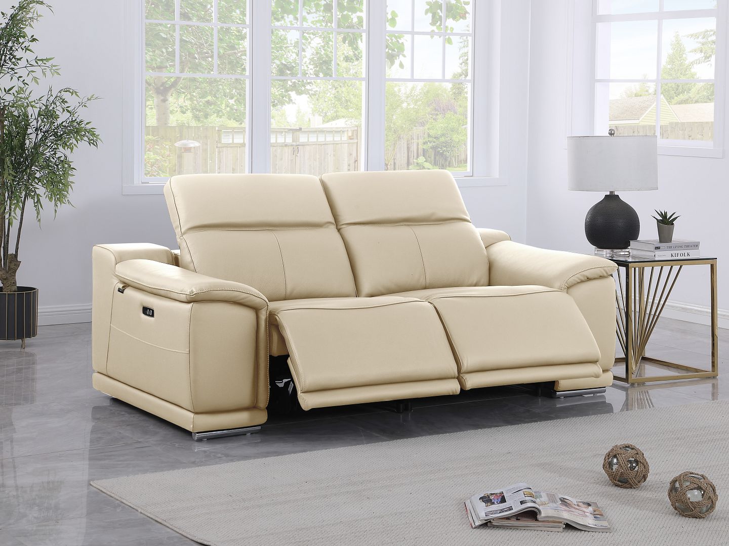 9762 Divanitalia 2-Piece Modular Power Reclining Console with 2 Power Recliners in Top Grain Italian Leather