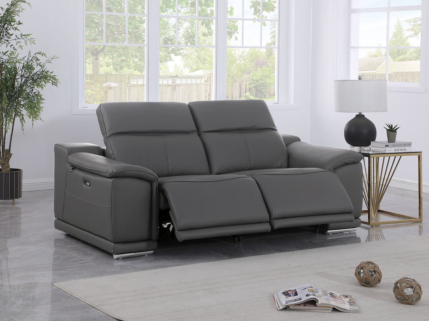 9762 Divanitalia 2-Piece Modular Power Reclining Console with 2 Power Recliners in Top Grain Italian Leather