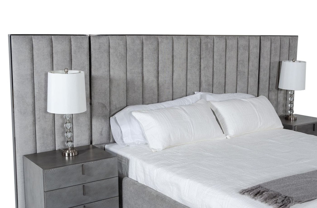 Queen Buckley - Grey & Black Stainless Steel Bedroom Set - Grey & Black Stainless Steel Bedroom Set