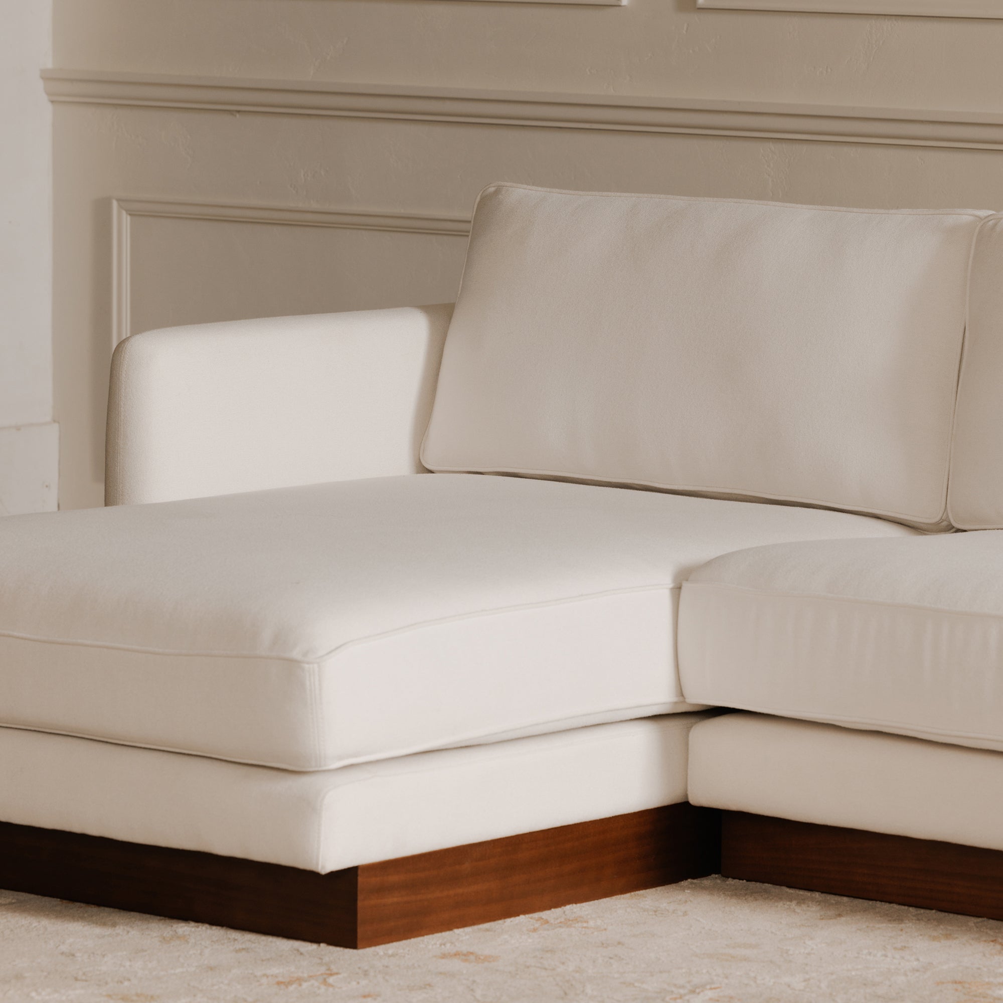 Vernon Right Sectional White