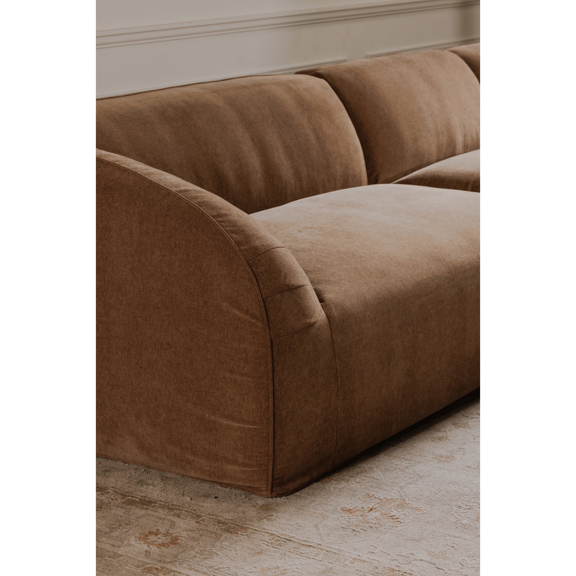 Isla Right Arm Facing Chaise Mocha