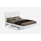 Bellagio - White 4PC California King Bedroom Set - gallery image 3