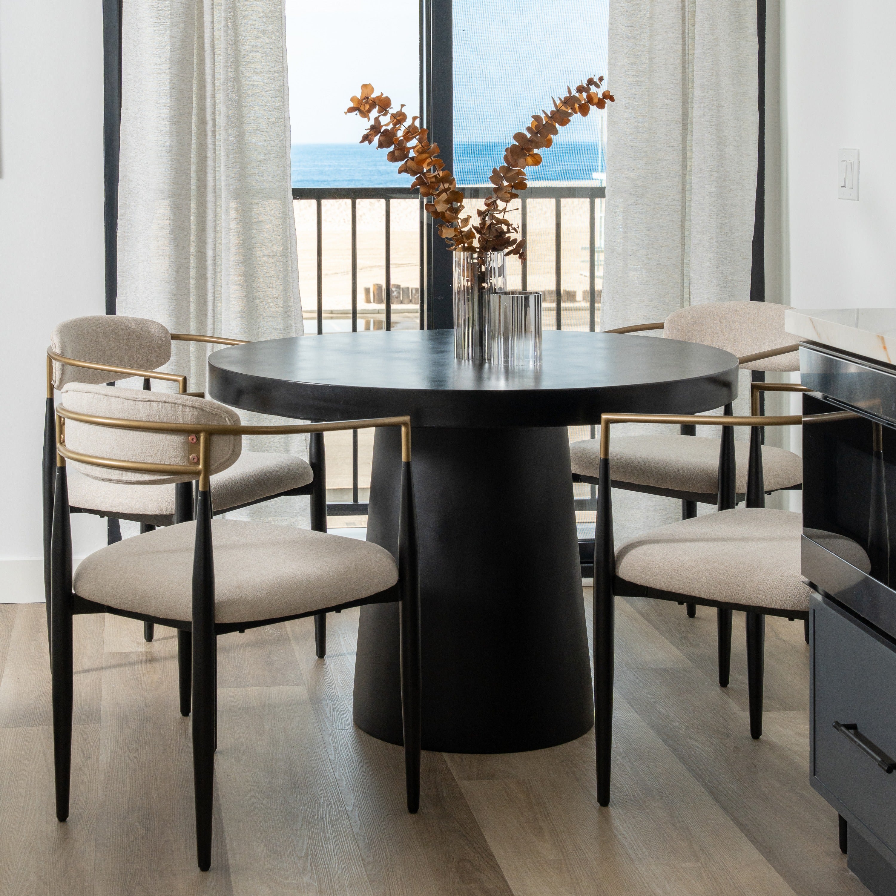Desoto - Modern Concrete Round Dining Table
