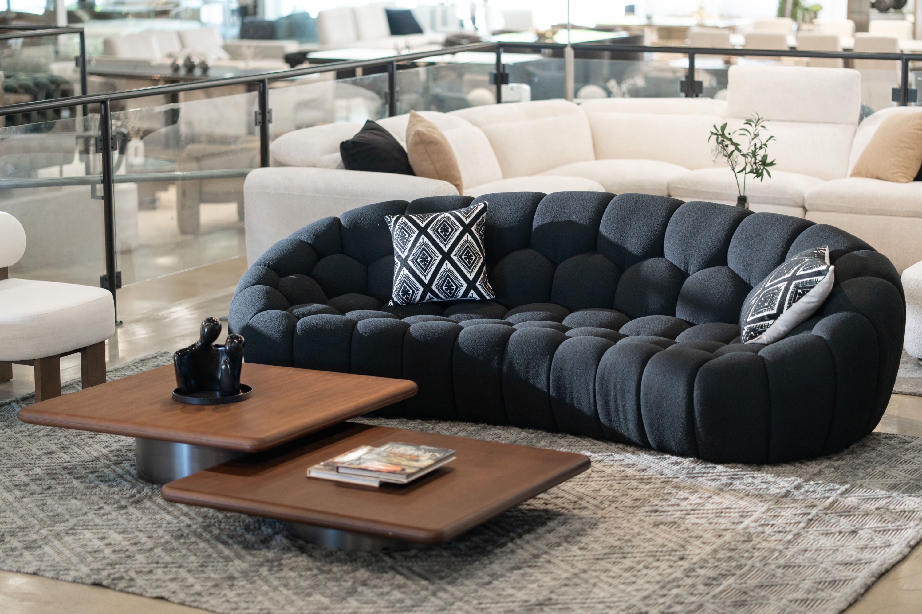 Divani Casa Yolonda - Modern Curved Black Fabric Sofa