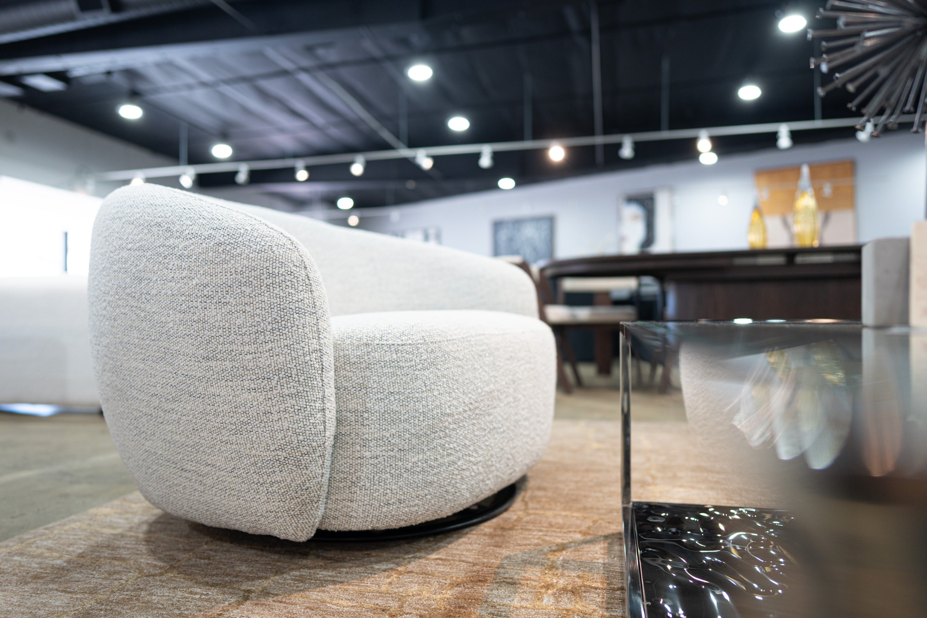 Omaha - Modern Swivel Off White Fabric Chair
