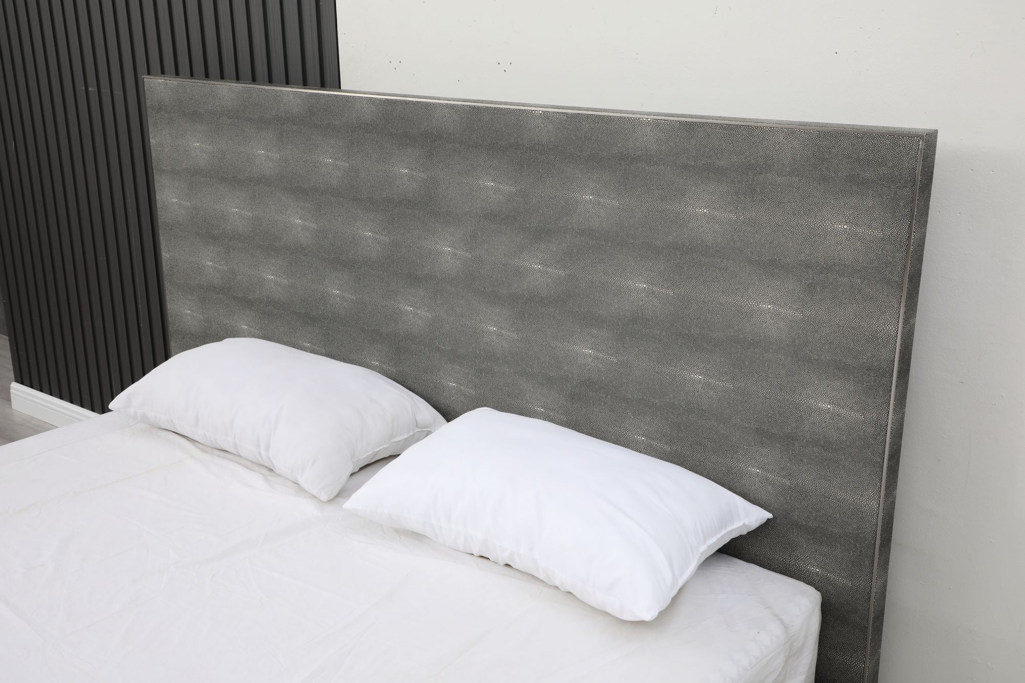 Dynasty - Modern Shagreen Bed - Modern Shagreen Bed