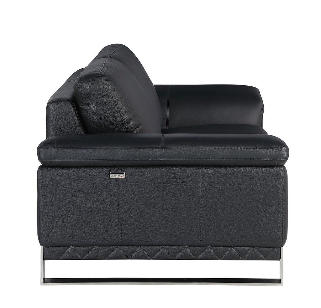 411 Divanitalia Chair in Top-grain Italian Leather
