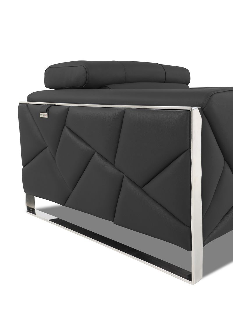 903 Divanitalia Chair with Adjustable Headrest in Top-grain Italian Leather