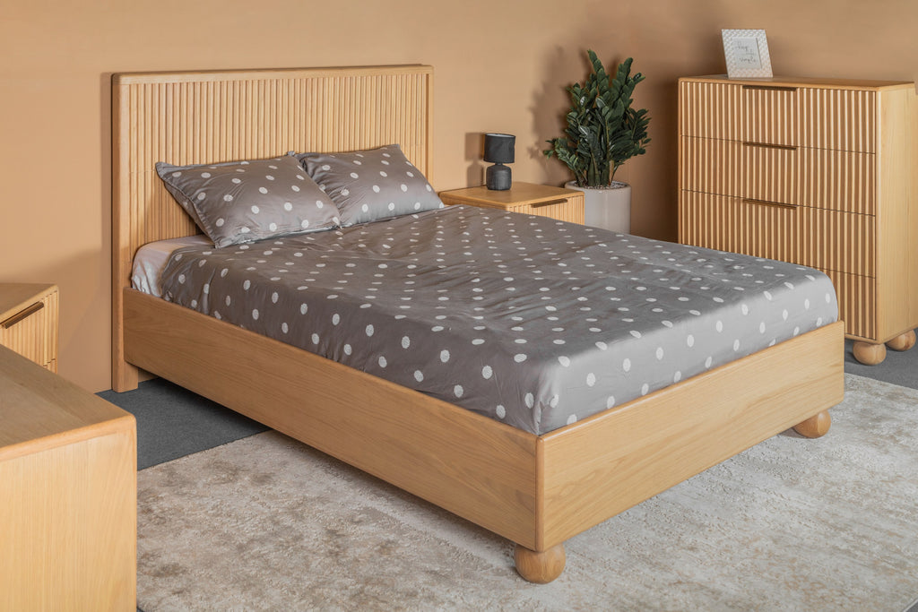 Winters - Modern Natural Oak Bedroom Set - Modern Natural Oak Bedroom Set